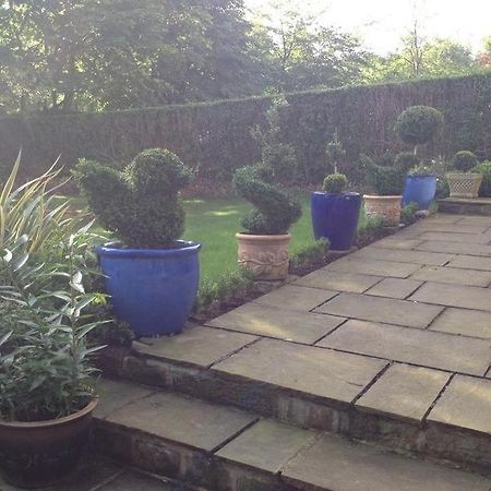 Number27Harrogate Bed and Breakfast Exterior foto