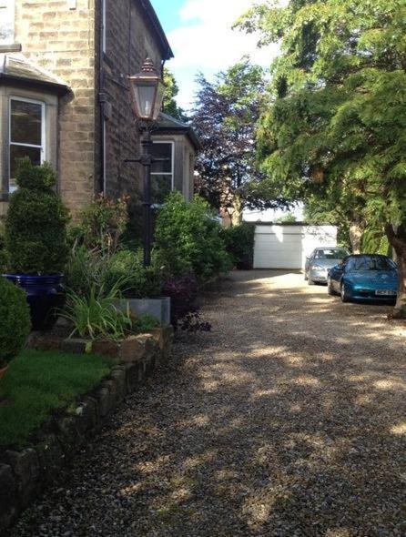 Number27Harrogate Bed and Breakfast Exterior foto